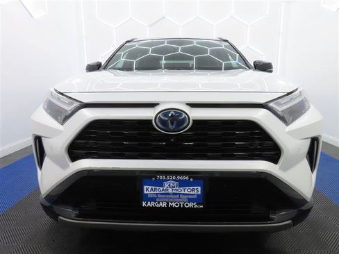 Used 2023 Toyota RAV4 XSE AWD/4WD image 2
