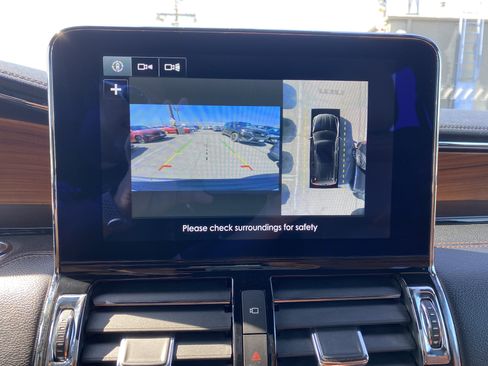 Used 2018 Lincoln Navigator L Reserve w/ Technology Package AWD/4WD image 18