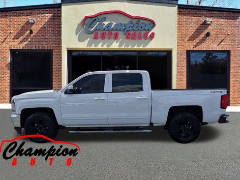 Used 2017 Chevrolet Silverado 1500 LT w/ Trailering Package AWD/4WD image 8