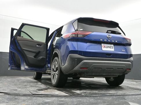 Used 2023 Nissan Rogue SV image 71