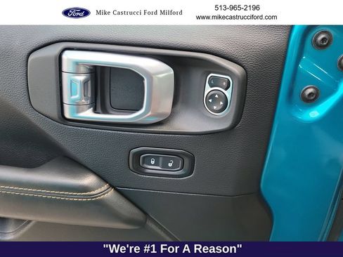 Used 2024 Jeep Wrangler Unlimited Sahara w/ Technology Group AWD/4WD image 18
