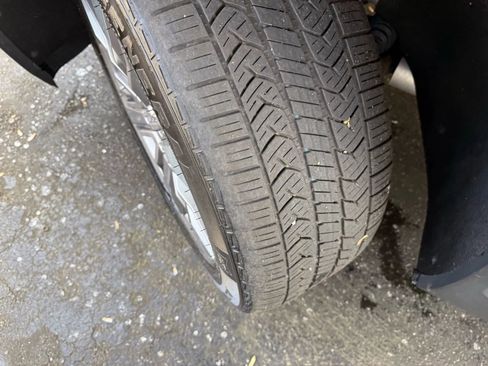 Used 2019 GMC Acadia SLT w/ LPO, Floor Liner Package image 45