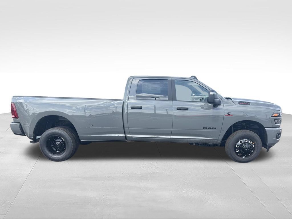 New 2027 RAM 3500 Big Horn AWD/4WD image 2