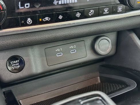 Used 2025 Nissan Rogue SV w/ SV Premium Package FWD image 35