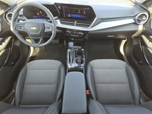 Used 2025 Chevrolet Trax LT FWD image 26