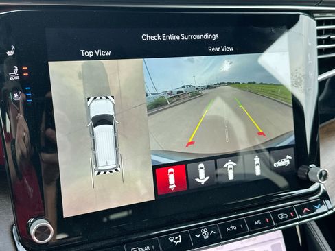 New 2024 Jeep Grand Wagoneer L 4WD w/ Rear Seat Video Group 1 image 17