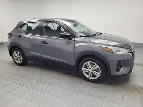 Used 2021 Nissan Kicks S FWD image 11