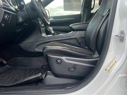 Used 2020 Jeep Grand Cherokee Altitude image 13