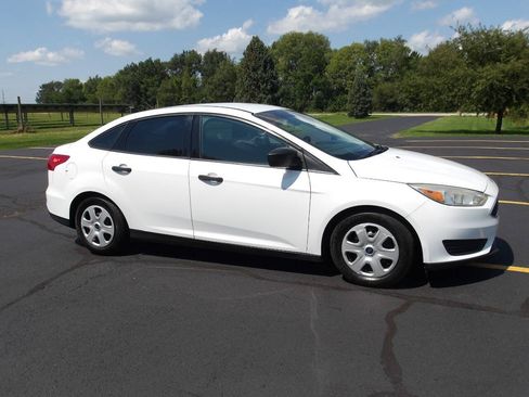 Used 2016 Ford Focus S FWD image 1