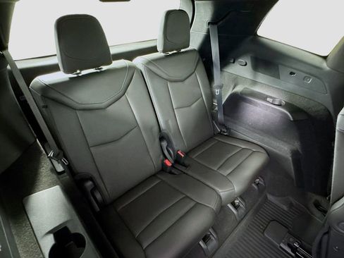 Used 2020 Cadillac XT6 Premium Luxury w/ LPO, Floor Liner Package image 29