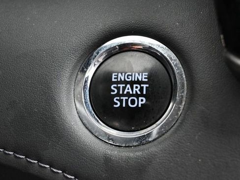 Certified 2023 Toyota Highlander XLE image 35