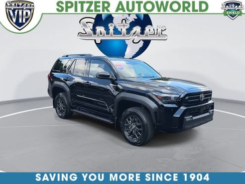 Certified 2025 Toyota 4Runner SR5 AWD/4WD image 2