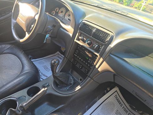 Used 2001 Ford Mustang Cobra RWD image 17