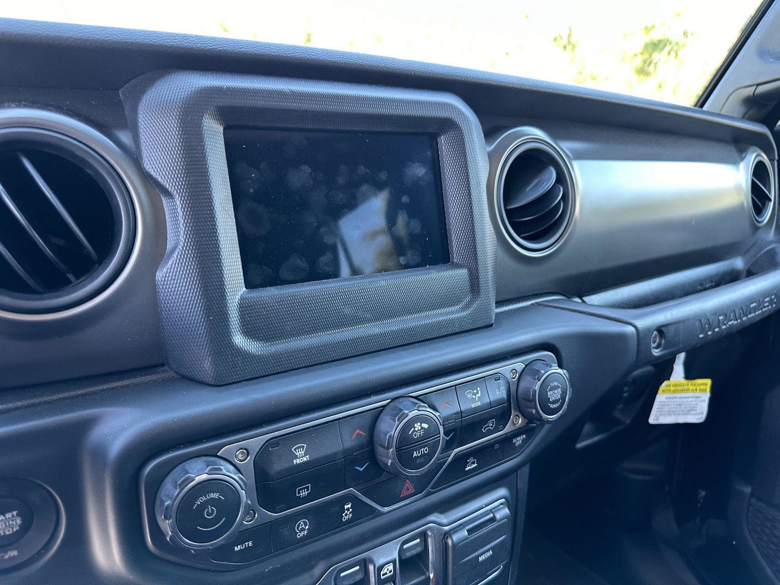 Used 2021 Jeep Wrangler Unlimited Sport AWD/4WD image 12