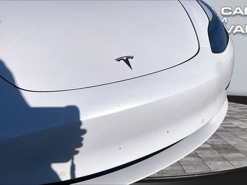 Used 2022 Tesla Model 3 Long Range AWD/4WD image 27