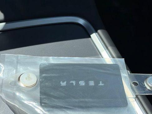 Used 2023 Tesla Model Y Long Range AWD/4WD image 12