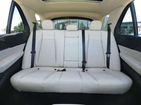 New 2026 Mercedes-Benz GLE 53 AMG 4MATIC image 37