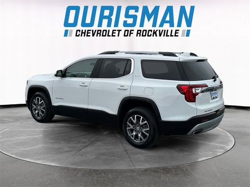 Used 2023 GMC Acadia SLT w/ Preferred Package image 4