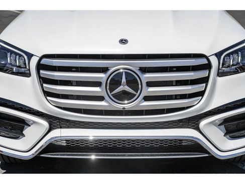 New 2026 Mercedes-Benz GLS 580 4MATIC image 7