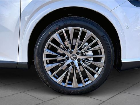 New 2026 Lexus RX 450h Luxury image 9