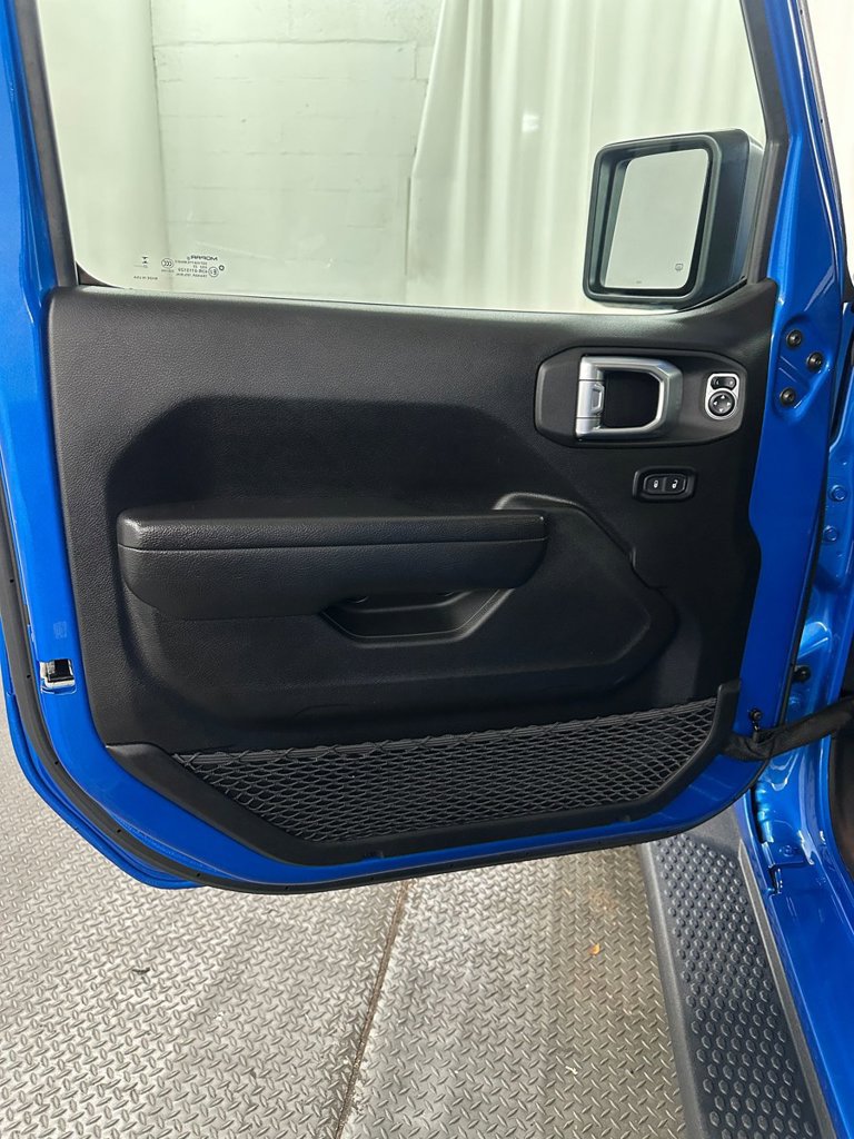 Used 2024 Jeep Wrangler Unlimited w/ Convenience Group AWD/4WD image 9