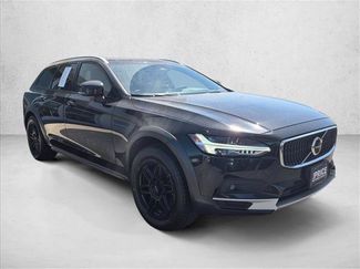 Used 2022 Volvo V90 B6 Cross Country w/ Advanced Package AWD/4WD video 3