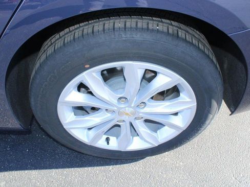 Certified 2025 Chevrolet Malibu LT image 8