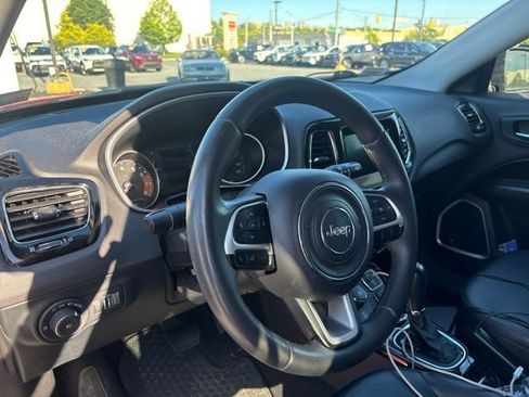 Used 2021 Jeep Compass Latitude w/ Sun and Sound Group AWD/4WD image 6
