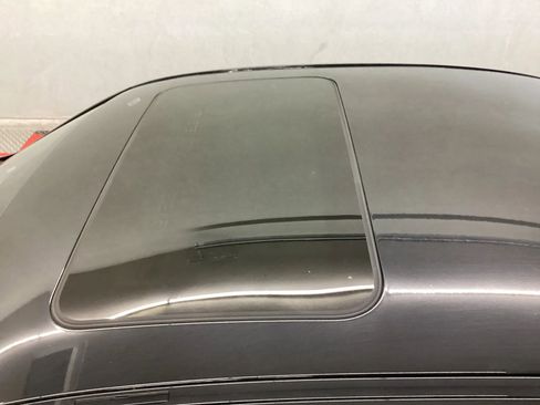 Used 2018 BMW 330i xDrive Sedan w/ Convenience Package AWD/4WD image 6