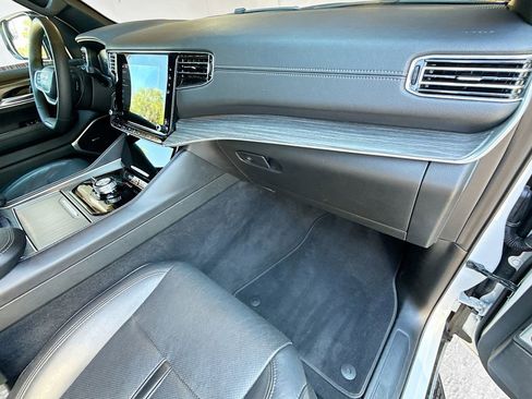 Used 2024 Jeep Wagoneer Series II image 34