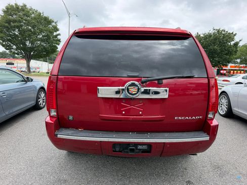 Used 2014 Cadillac Escalade Luxury AWD/4WD image 4
