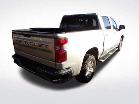 Used 2021 Chevrolet Silverado 1500 LT image 13