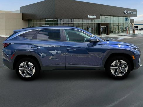 Certified 2025 Hyundai Tucson SEL image 9