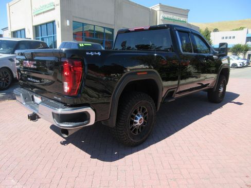 Used 2024 GMC Sierra 2500 SLE w/ SLE Convenience Package AWD/4WD image 2