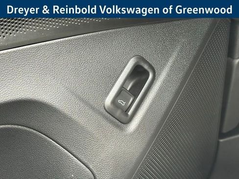 New 2026 Volkswagen Tiguan SE image 22