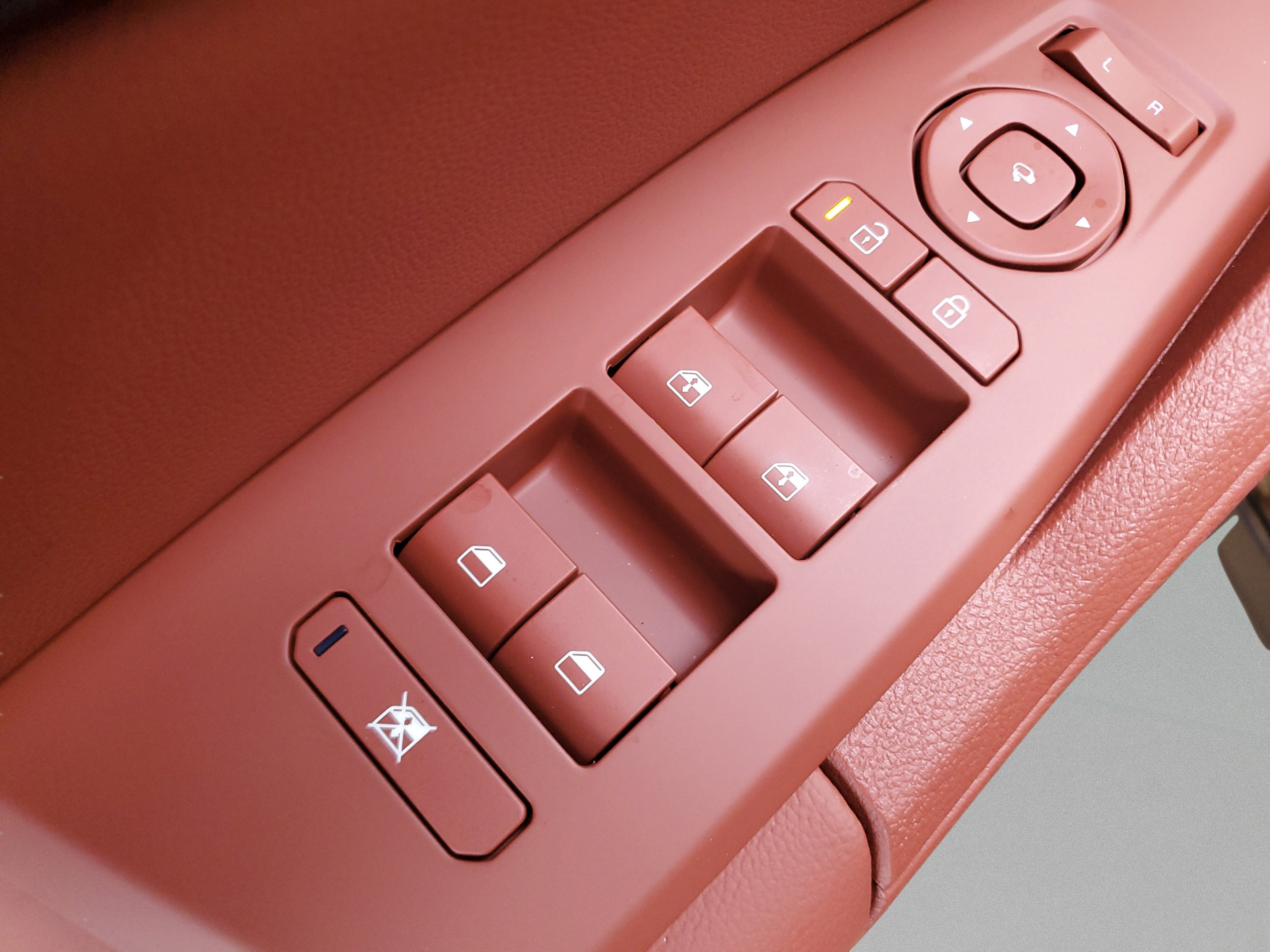 New 2026 Kia Sportage SX FWD image 15