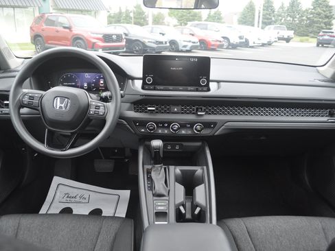 Certified 2023 Honda Accord EX image 13