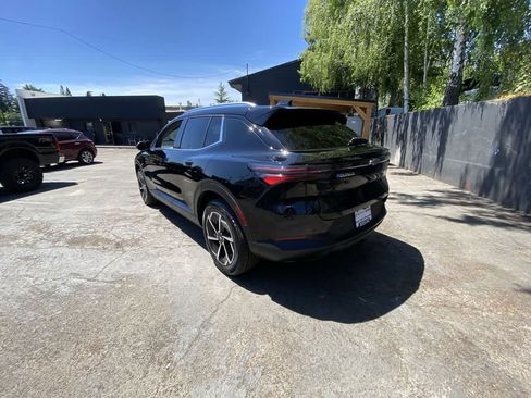 Used 2026 Chevrolet Equinox EV LT FWD image 4
