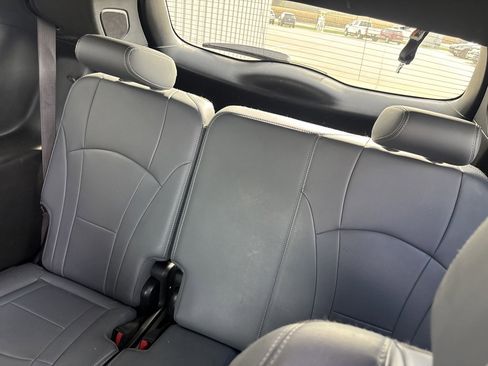 Used 2024 Buick Enclave Premium image 31