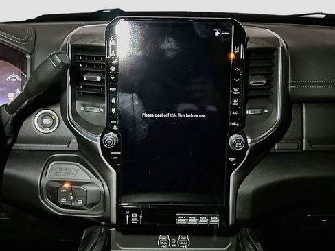 New 2026 RAM 2500 Laramie AWD/4WD image 9