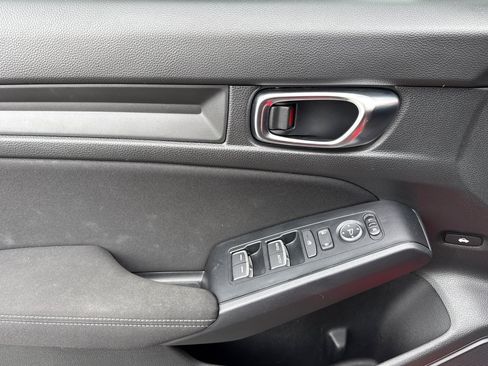 Used 2025 Honda Civic Sport image 12