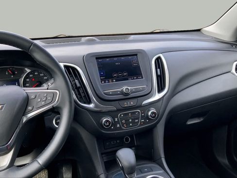 Used 2024 Chevrolet Equinox LT FWD image 7