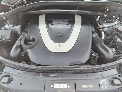 Used 2012 Mercedes-Benz GL 450 4MATIC image 30