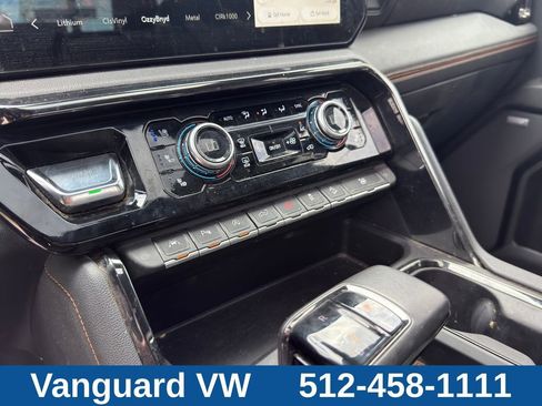 Used 2022 GMC Sierra 1500 AT4 w/ AT4 Premium Package AWD/4WD image 14