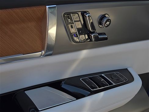 New 2026 Cadillac Vistiq Sport w/ LPO, Floor Liner Package image 22