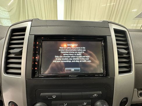 Used 2018 Nissan Frontier SV AWD/4WD image 27