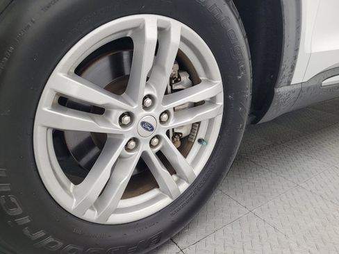 Used 2020 Ford Explorer XLT image 31