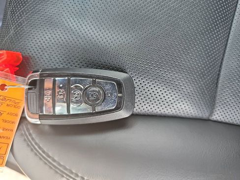 Used 2023 Lincoln Corsair Reserve image 32