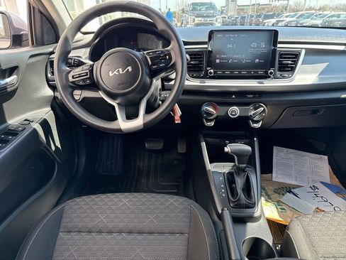 Used 2023 Kia Rio S image 4