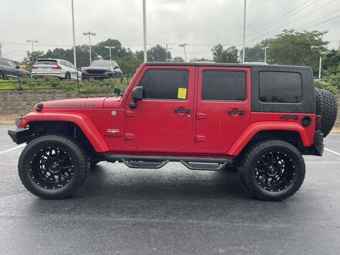 Used 2014 Jeep Wrangler Unlimited Sahara w/ Connectivity Group AWD/4WD image 4